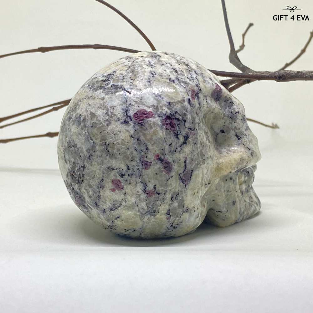 Garnet Skull