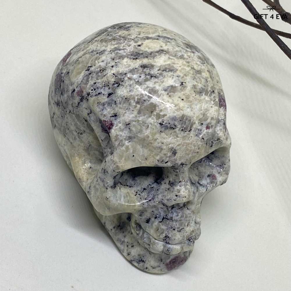 Garnet Skull