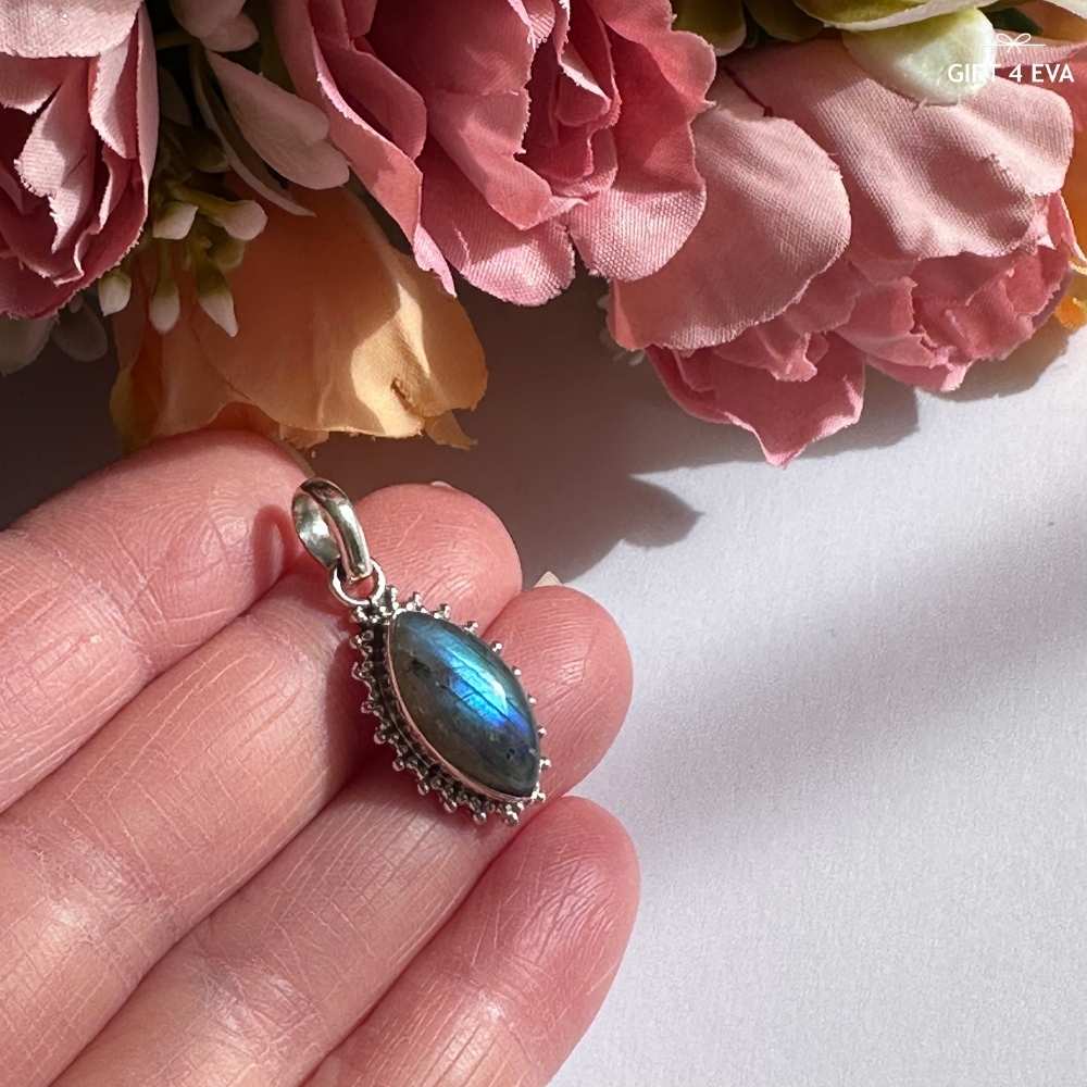 Jennifer Labradorite 925 Silver Pendant
